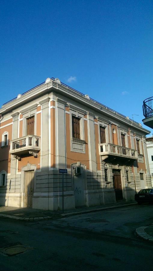Отель Palazzo Don Ruggiero San Ferdinando di Puglia Экстерьер фото